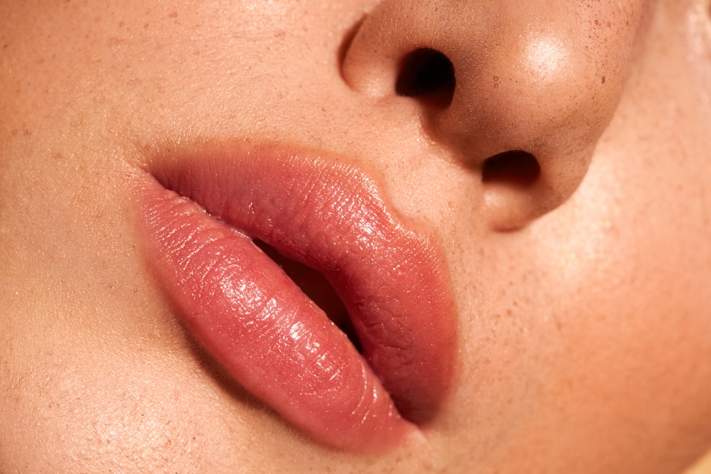 Dưỡng môi bằng lipcerin