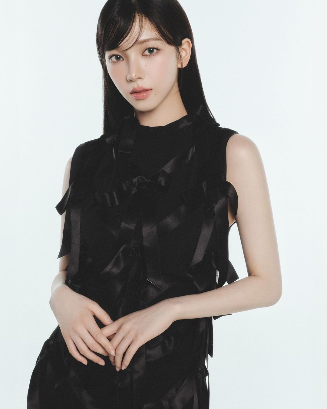 Karina tham dự sự kiện thời trang của Prada