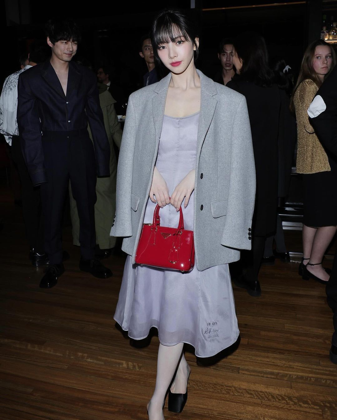 Karina đại diện thương hiệu Prada