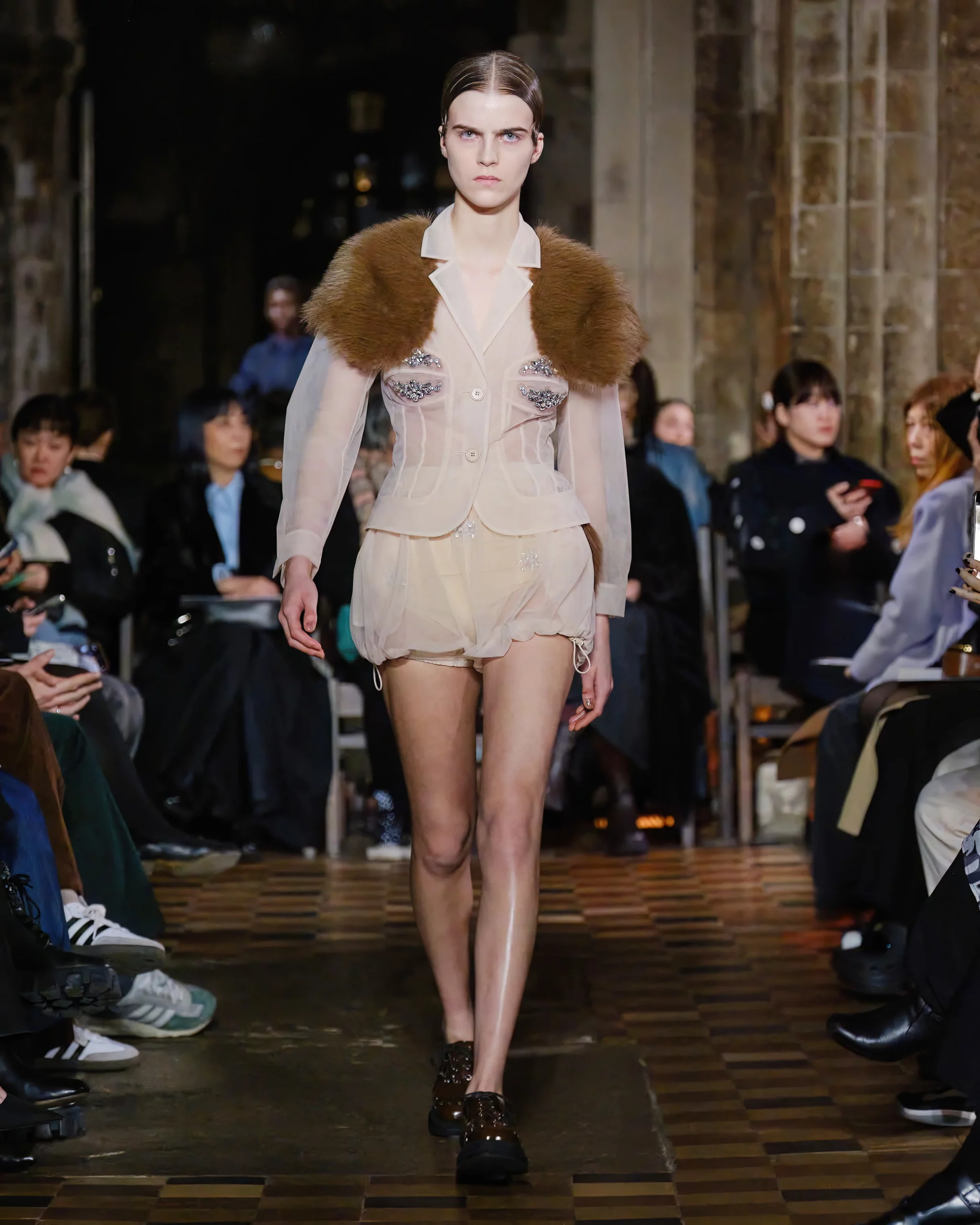 BST Simone Rocha Thu-Đông 2024