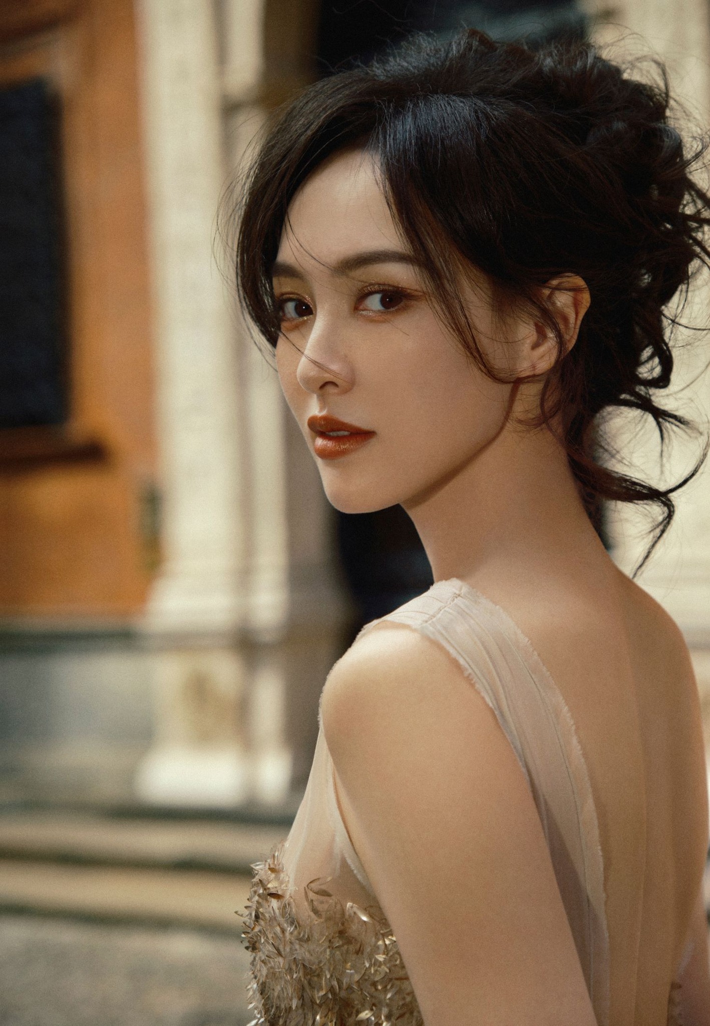 Làn da căng bóng ở tuổi 41 của Đường Yên