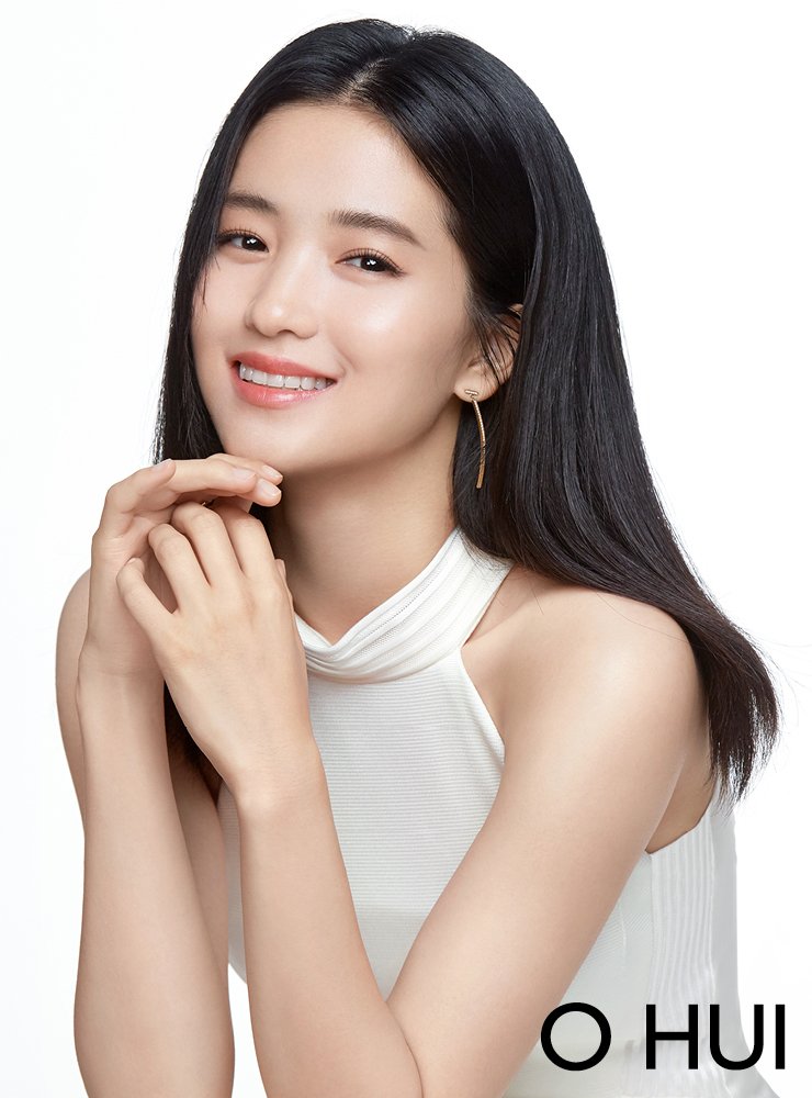 Kim Tae Ri với vẻ đẹp tự nhiên cùng The Ohui
