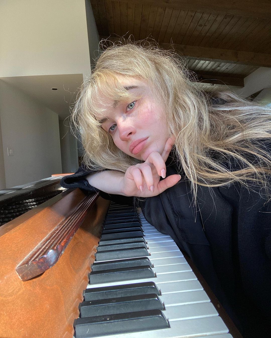 Sabrina Carpenter giới hạn thời gian sử dụng mạng xã hội để bảo vệ tinh thần